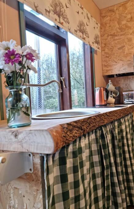 The Woodland Lodge - Wood Fired Hot Tub And Firepit Hambleton Exterior foto